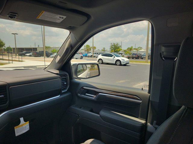 new 2025 GMC Sierra 1500 car, priced at $51,352