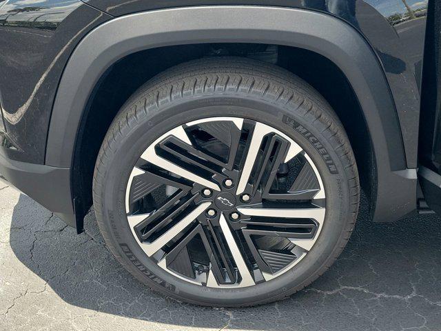 new 2026 Chevrolet Equinox car, priced at $34,095