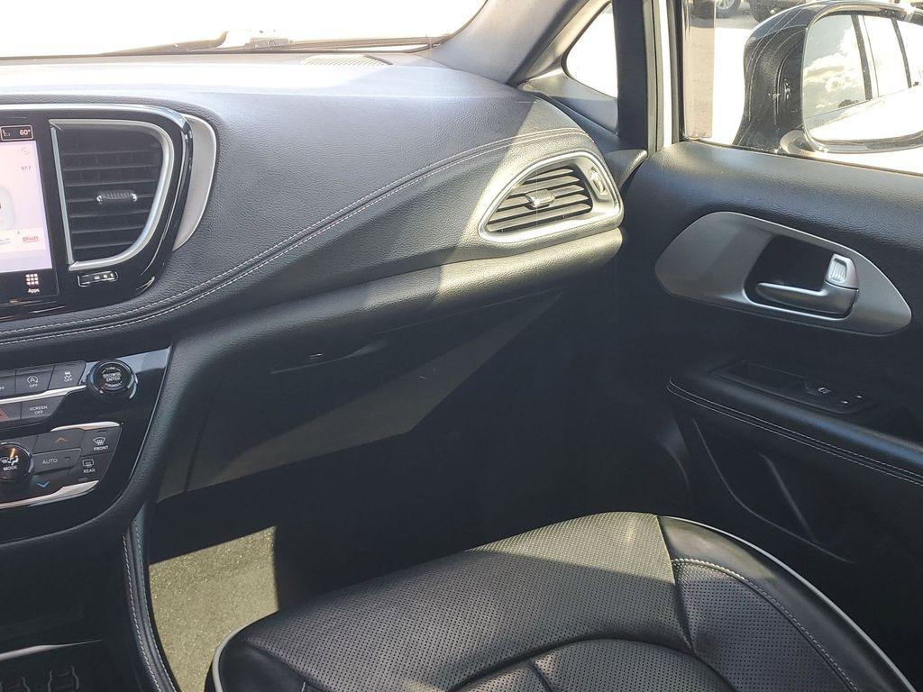 used 2023 Chrysler Pacifica car, priced at $29,777