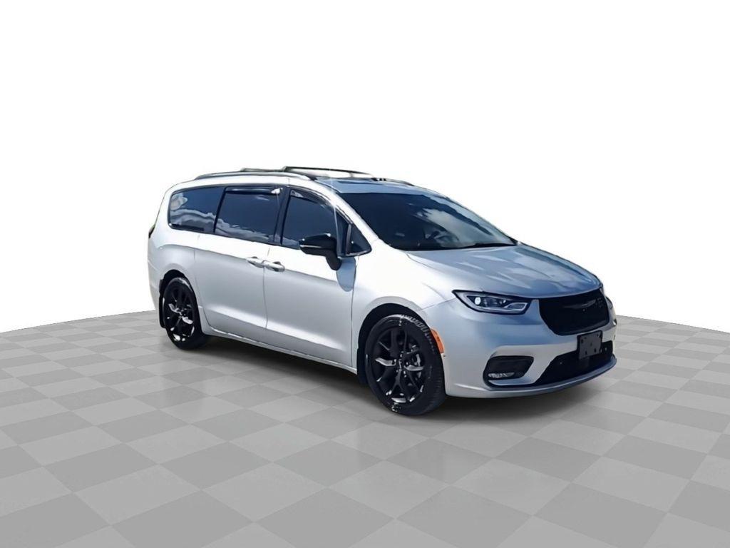 used 2023 Chrysler Pacifica car, priced at $29,777
