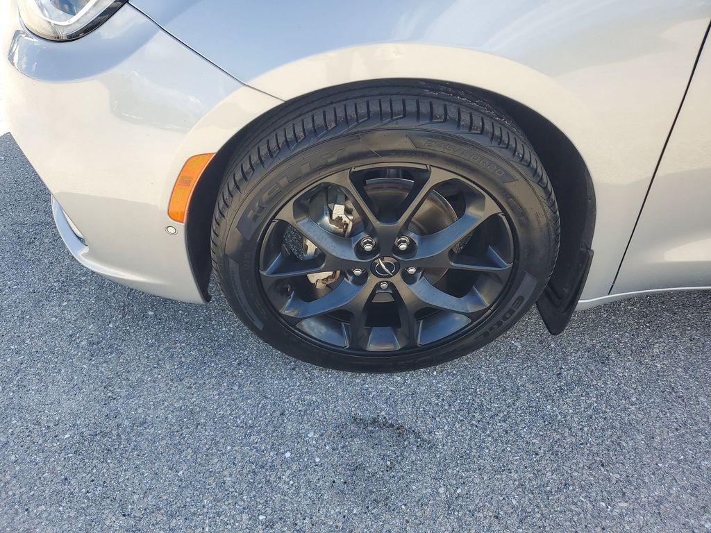 used 2023 Chrysler Pacifica car, priced at $29,777
