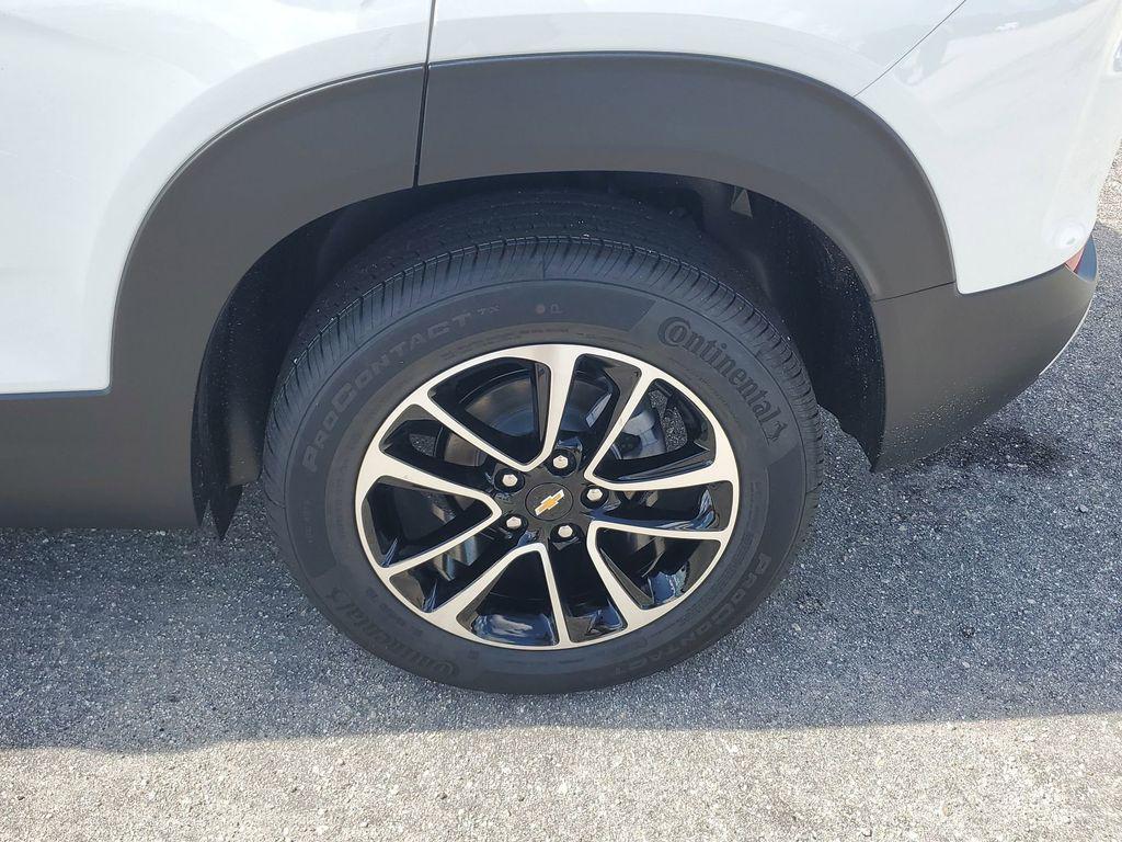 new 2026 Chevrolet TrailBlazer car, priced at $27,998