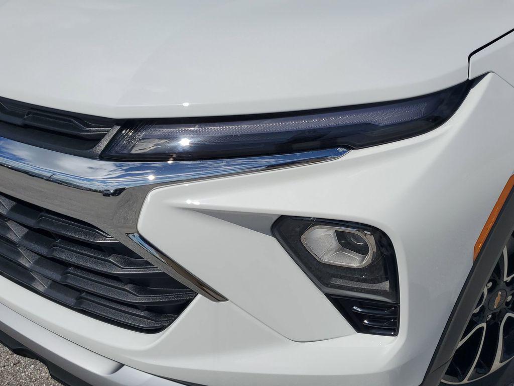 new 2026 Chevrolet TrailBlazer car, priced at $27,998