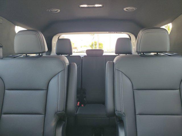 new 2025 Chevrolet Traverse car, priced at $50,625