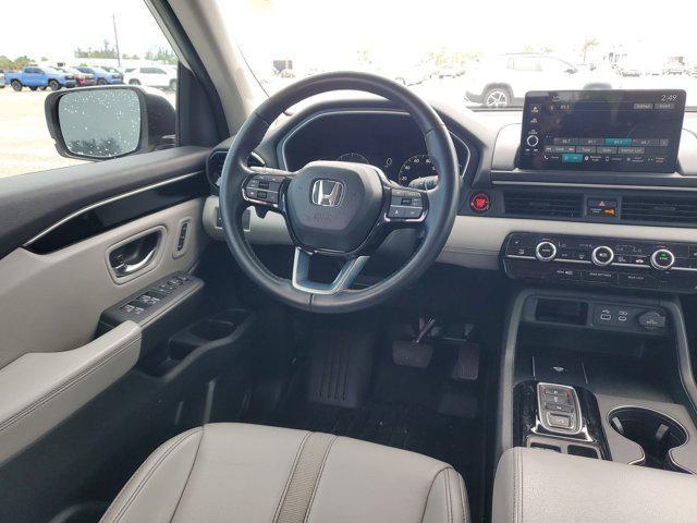 used 2025 Honda Pilot car, priced at $38,787