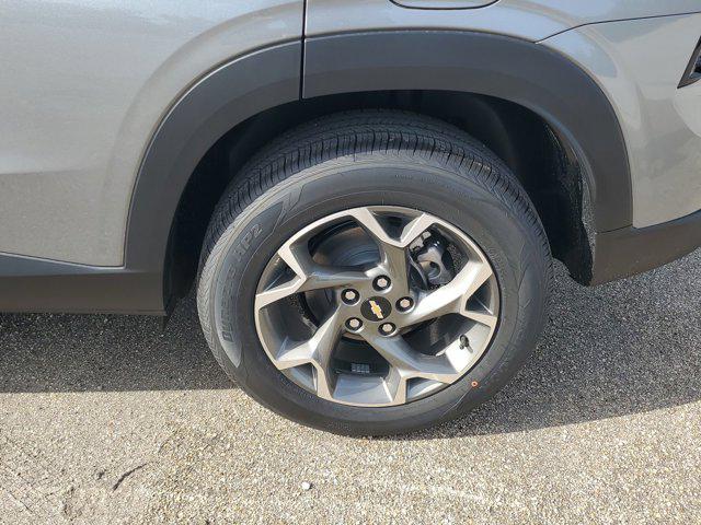 new 2025 Chevrolet Trax car, priced at $23,956