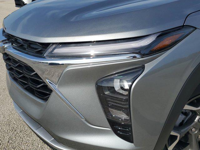 new 2025 Chevrolet Trax car, priced at $23,956