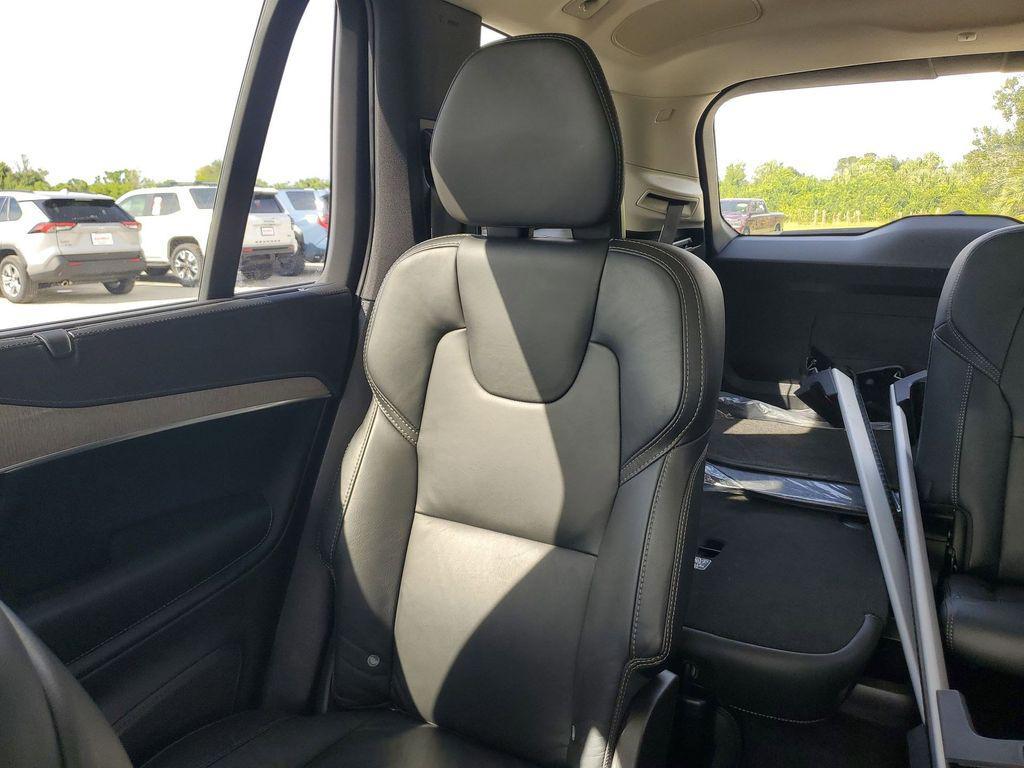 used 2022 Volvo XC90 Recharge Plug-In Hybrid car, priced at $36,987