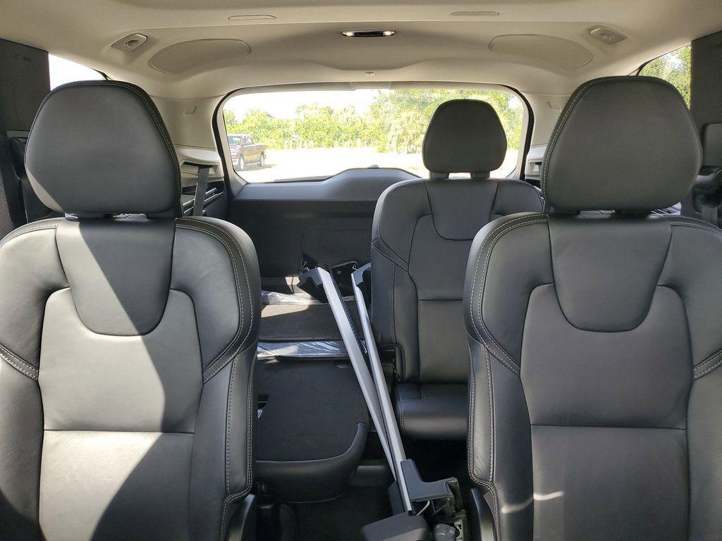 used 2022 Volvo XC90 Recharge Plug-In Hybrid car, priced at $36,987