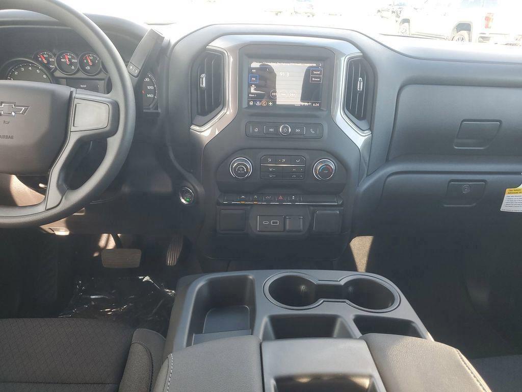new 2025 Chevrolet Silverado 1500 car, priced at $43,201