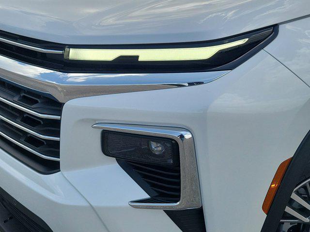 new 2025 Chevrolet Traverse car, priced at $45,520