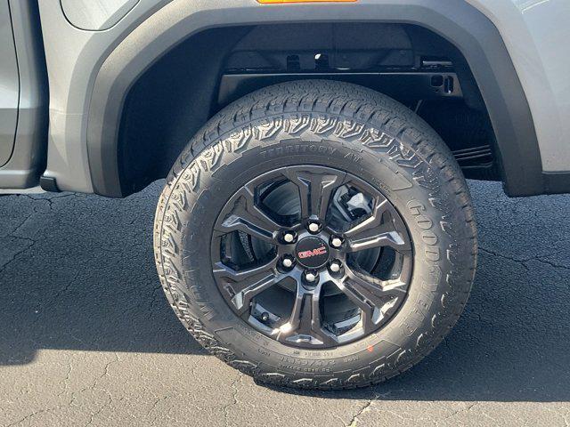 new 2025 GMC Canyon car, priced at $39,914