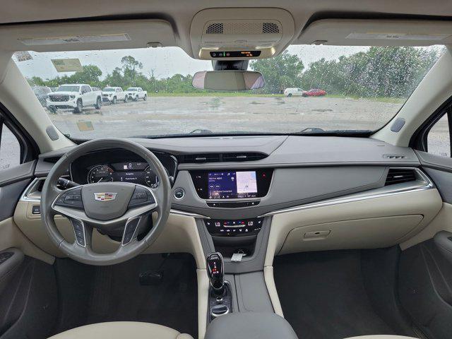 used 2023 Cadillac XT5 car, priced at $29,987