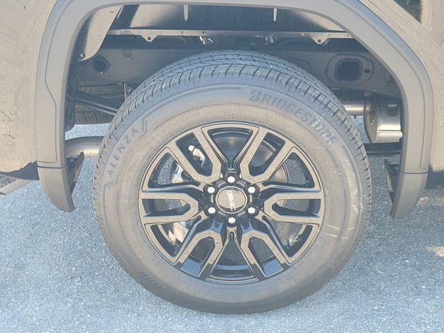 new 2025 GMC Sierra 1500 car, priced at $52,105