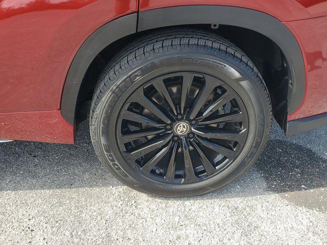 used 2023 Toyota Highlander car, priced at $38,987