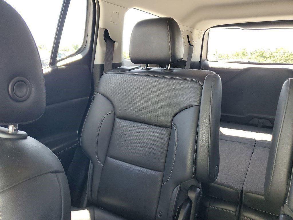 used 2023 GMC Acadia car, priced at $26,984