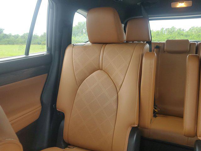 used 2021 Toyota Highlander car, priced at $35,777