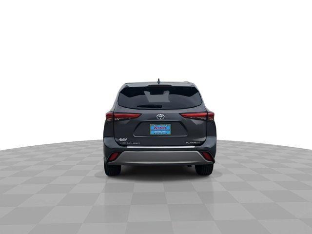 used 2021 Toyota Highlander car, priced at $35,777