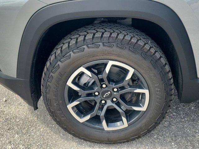 new 2026 Chevrolet Equinox car, priced at $33,595