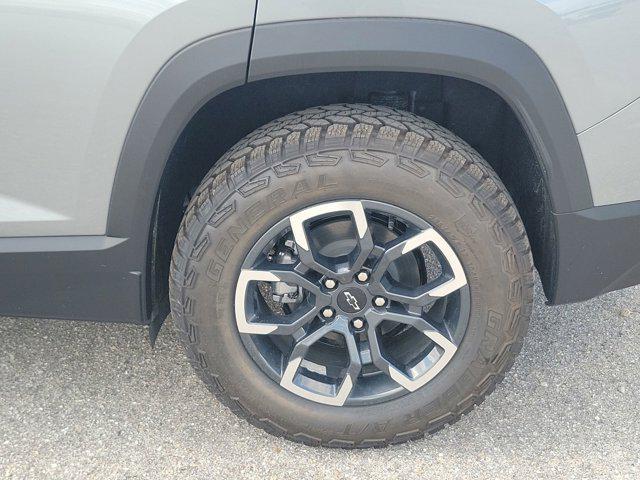 new 2026 Chevrolet Equinox car, priced at $33,595