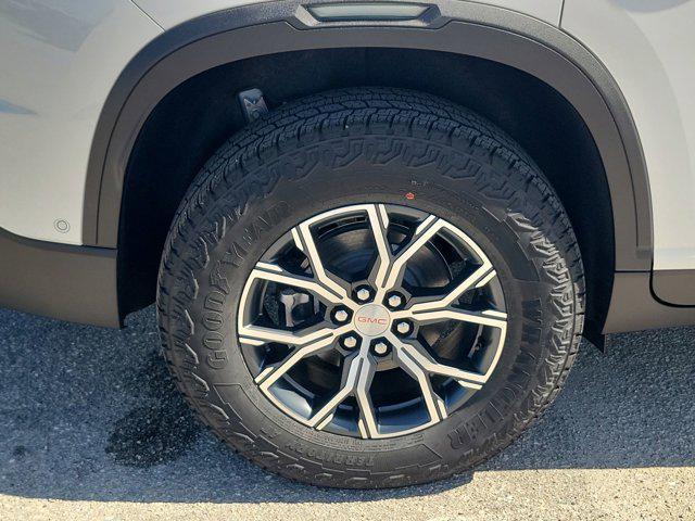 new 2025 GMC Acadia car, priced at $57,028