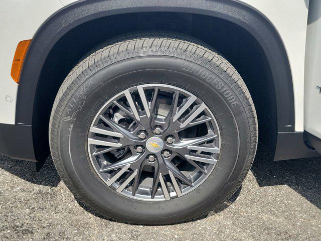 new 2025 Chevrolet Traverse car, priced at $50,525