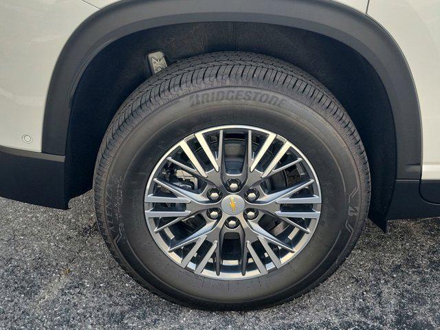 new 2025 Chevrolet Traverse car, priced at $50,525