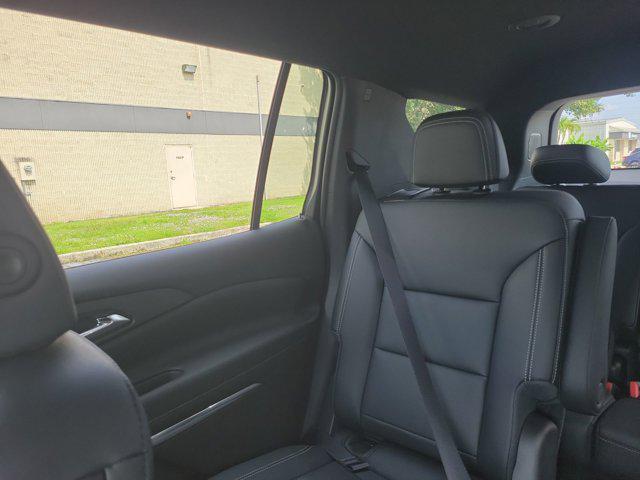 new 2025 Chevrolet Traverse car, priced at $50,525