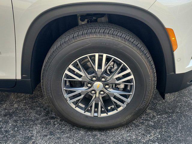 new 2025 Chevrolet Traverse car, priced at $50,525