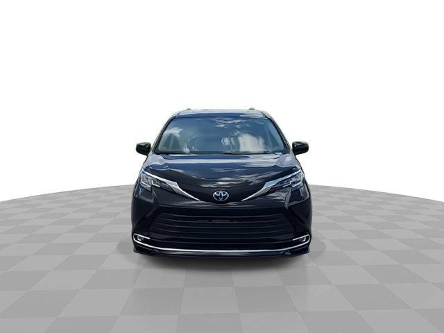 used 2023 Toyota Sienna car, priced at $40,777