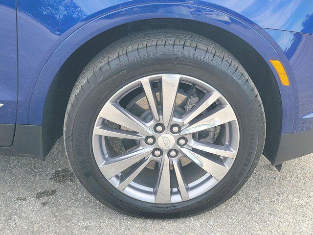 used 2024 Cadillac XT5 car, priced at $40,487