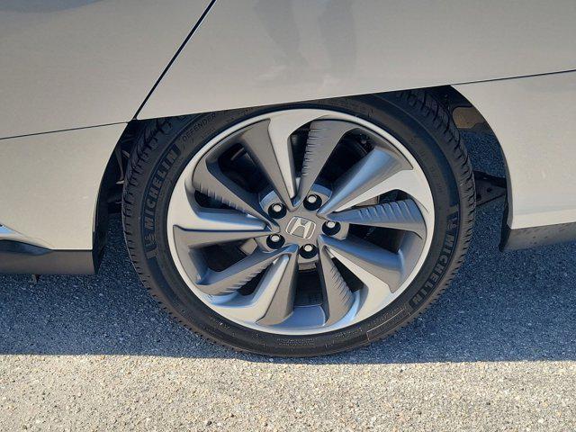 used 2018 Honda Clarity Plug-In Hybrid car, priced at $18,987