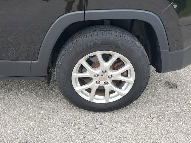 used 2016 Jeep Cherokee car, priced at $13,777