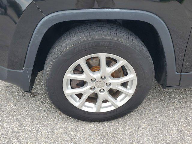 used 2016 Jeep Cherokee car, priced at $13,777