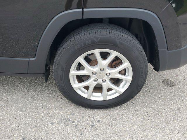 used 2016 Jeep Cherokee car, priced at $13,777