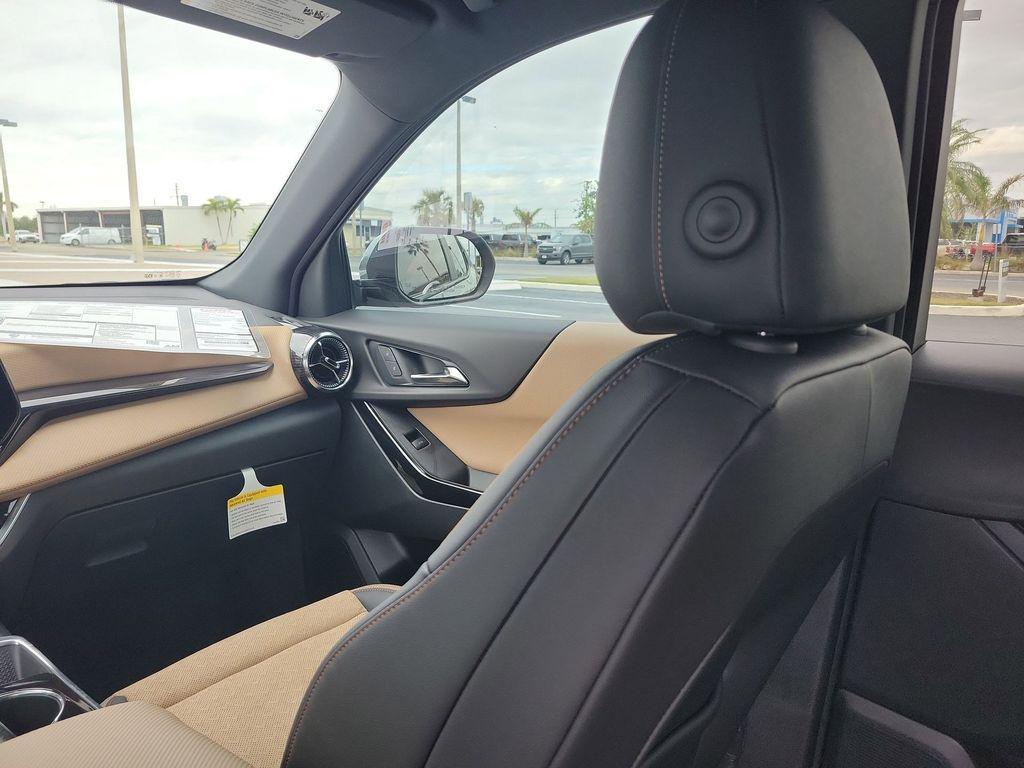 used 2025 Chevrolet Equinox car, priced at $31,987
