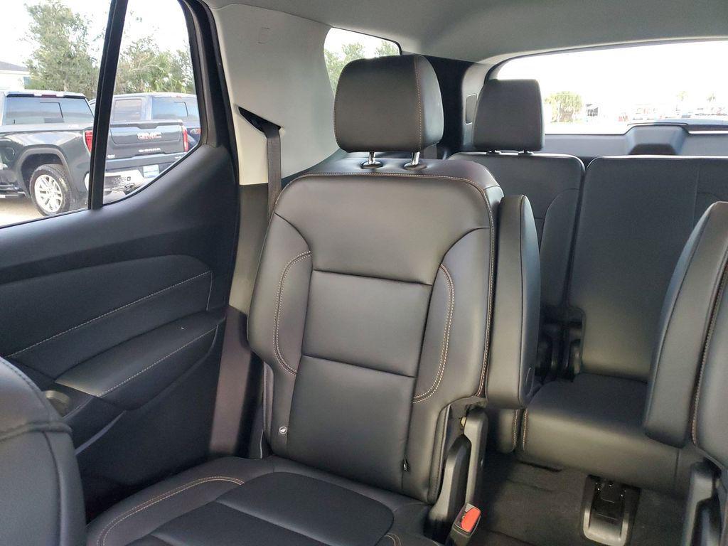 used 2021 Chevrolet Traverse car, priced at $25,987