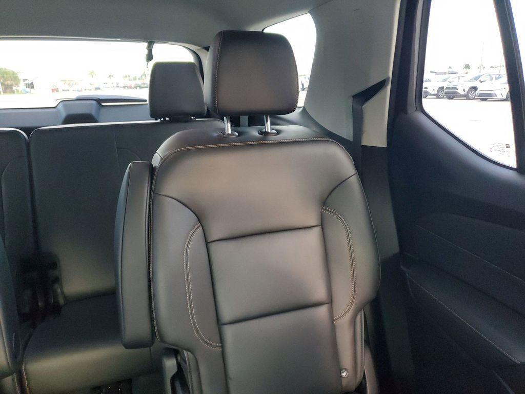 used 2021 Chevrolet Traverse car, priced at $25,987