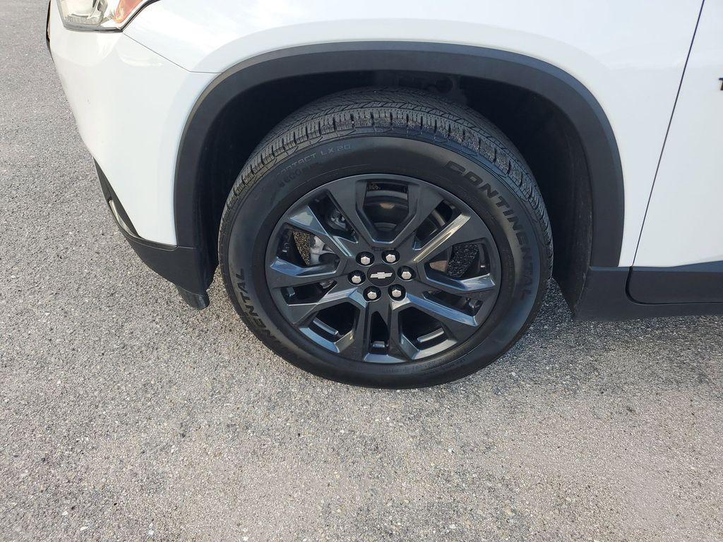 used 2021 Chevrolet Traverse car, priced at $25,987