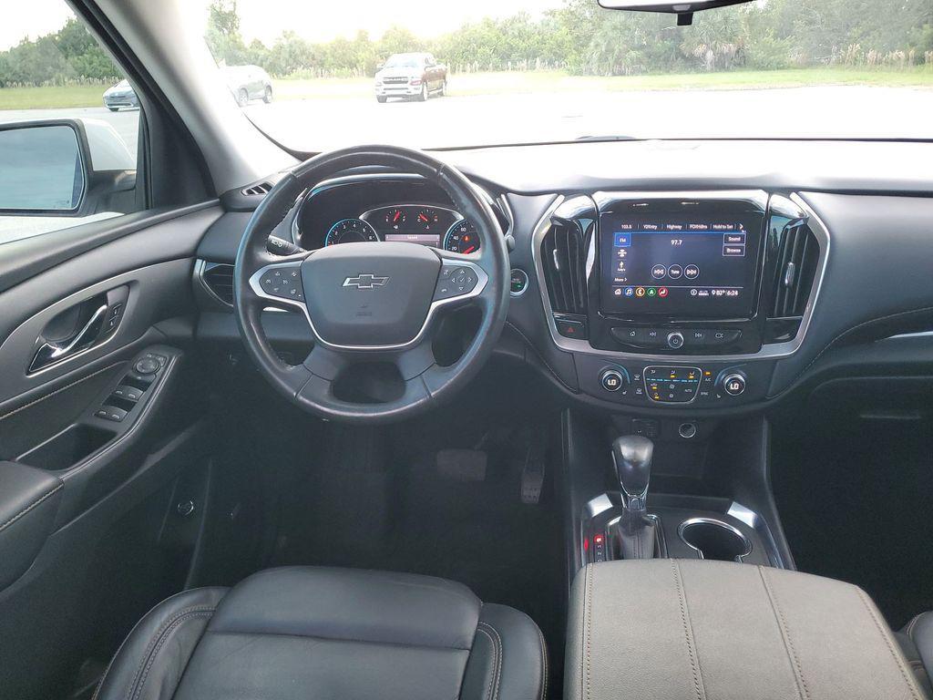 used 2021 Chevrolet Traverse car, priced at $25,987