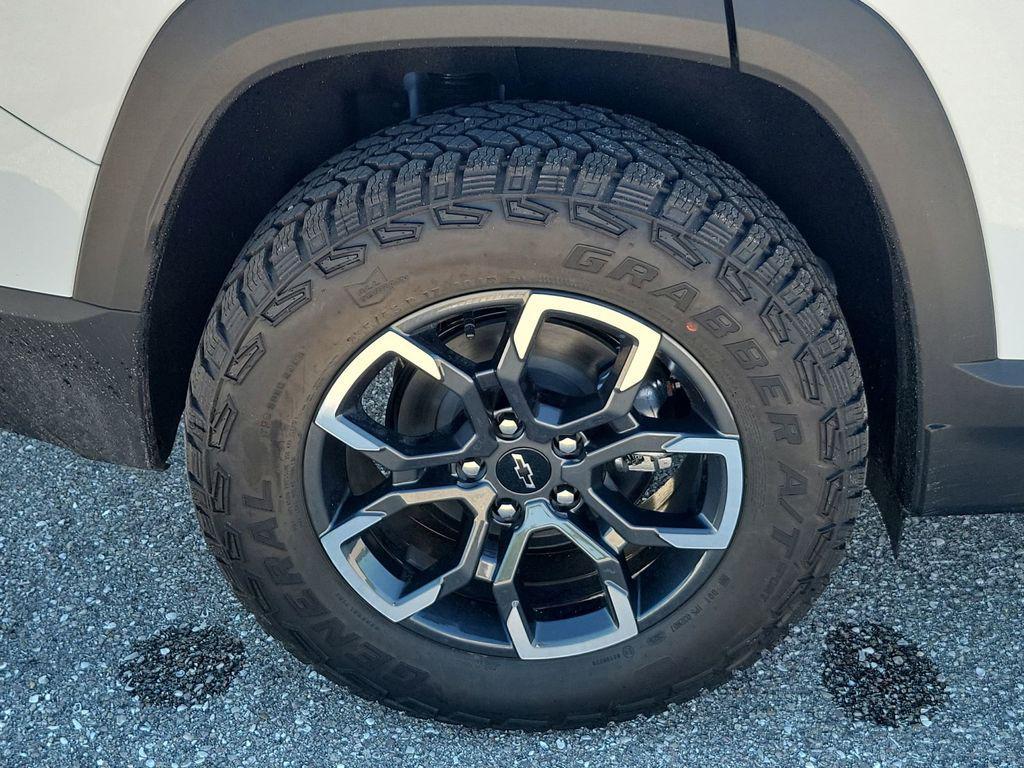 new 2026 Chevrolet Equinox car, priced at $35,907