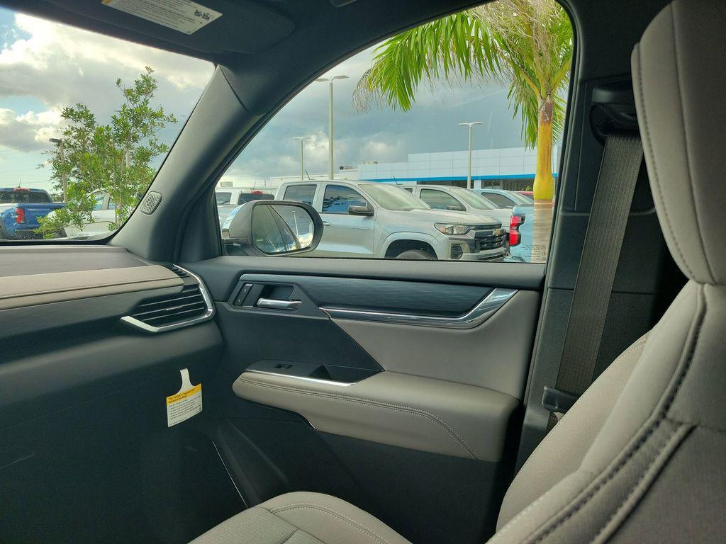 new 2026 GMC Acadia car, priced at $45,289