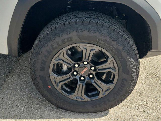 new 2025 GMC Canyon car, priced at $39,444