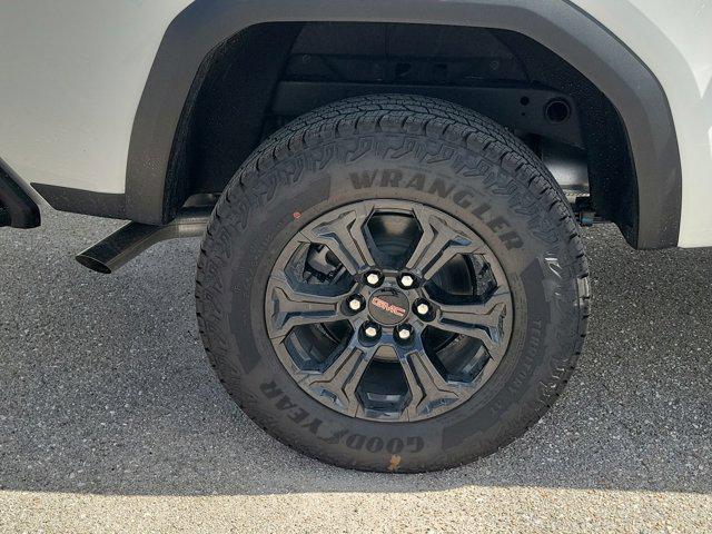new 2025 GMC Canyon car, priced at $39,444