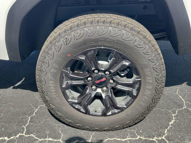 new 2025 GMC Canyon car, priced at $39,444
