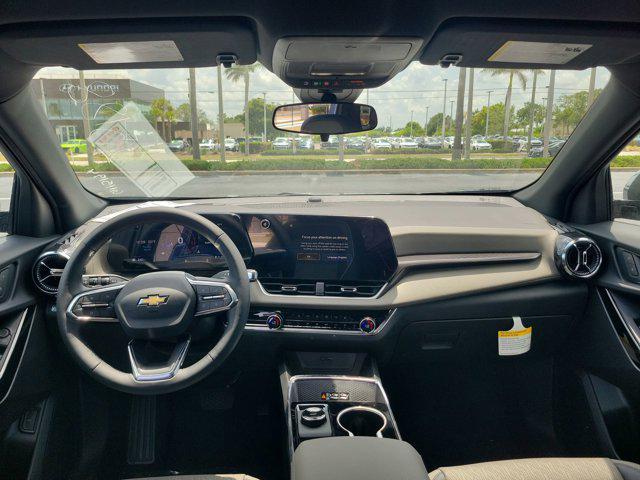 new 2026 Chevrolet Equinox car, priced at $30,295