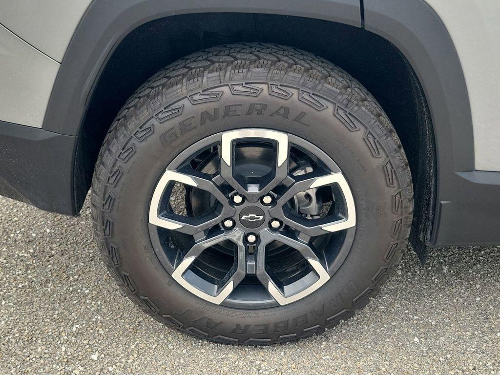 new 2026 Chevrolet Equinox car, priced at $36,590