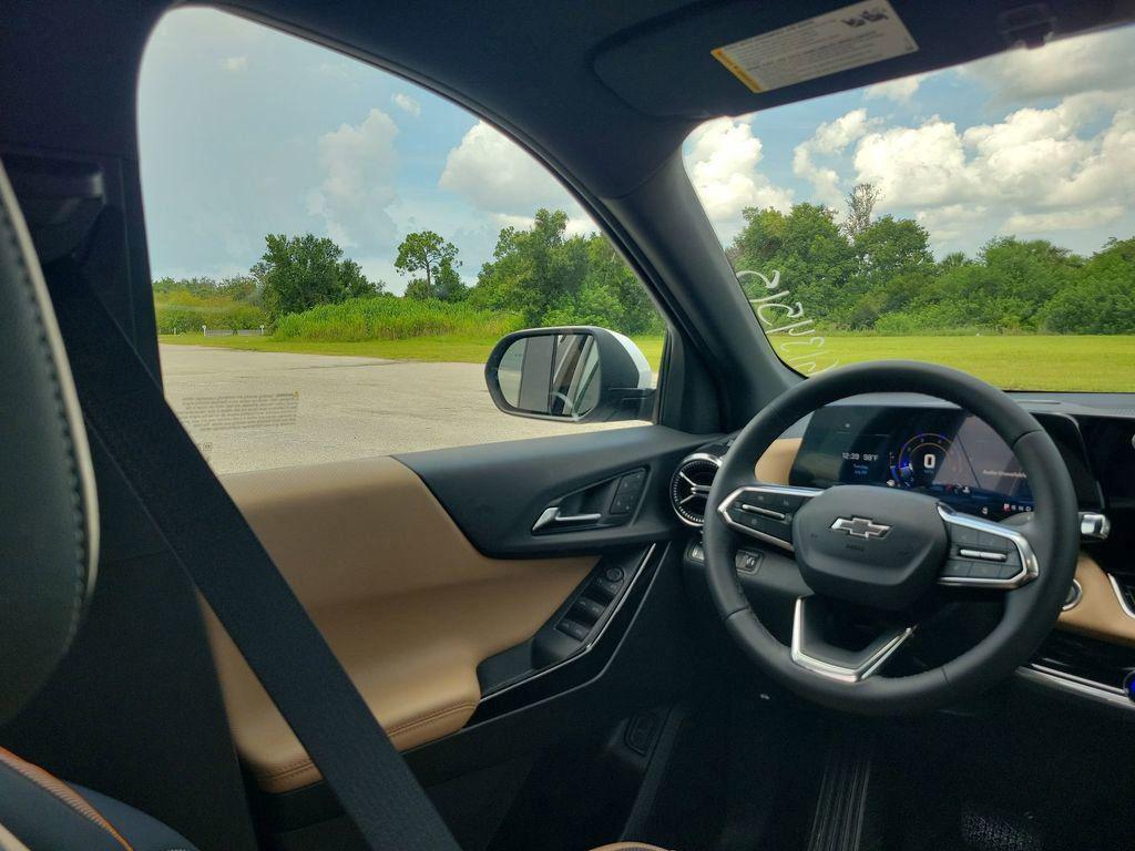 new 2026 Chevrolet Equinox car, priced at $36,590