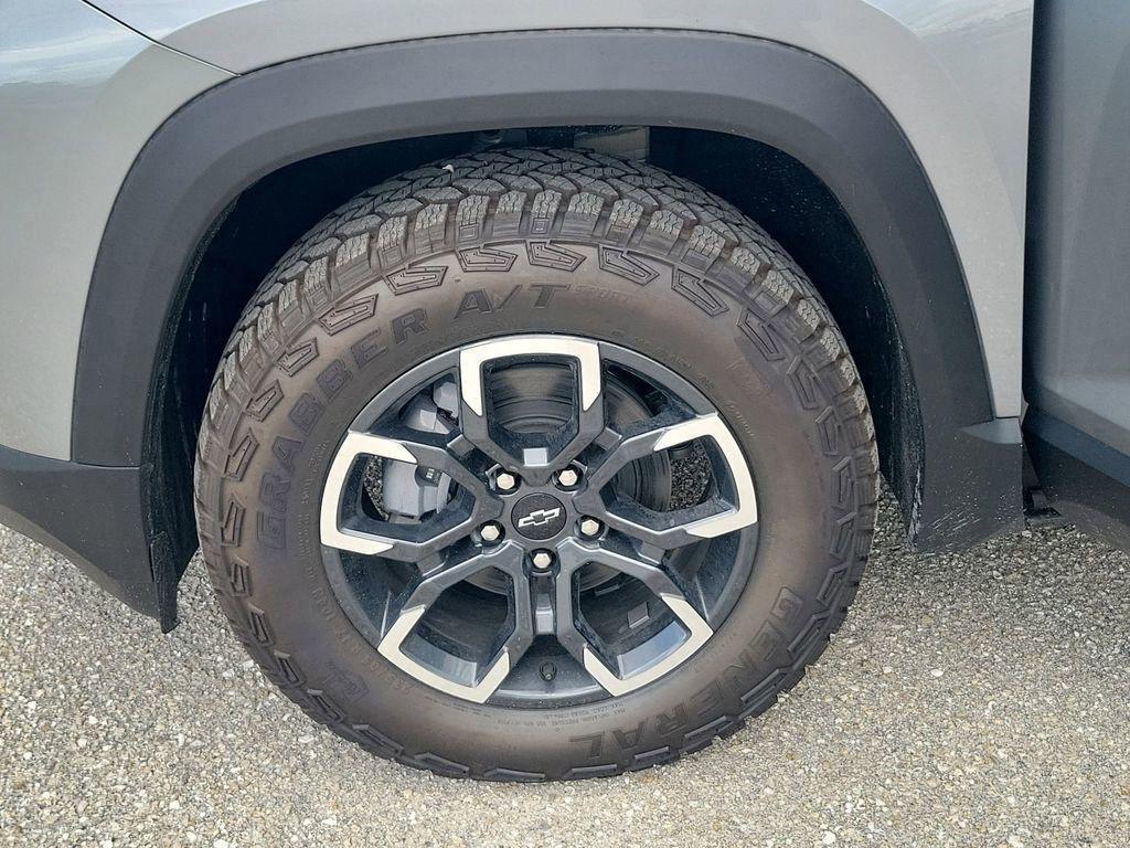 new 2026 Chevrolet Equinox car, priced at $36,590