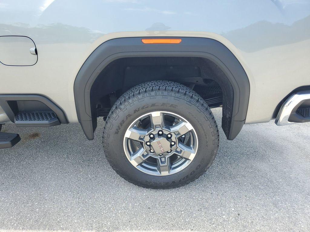 new 2025 GMC Sierra 2500 car, priced at $71,605